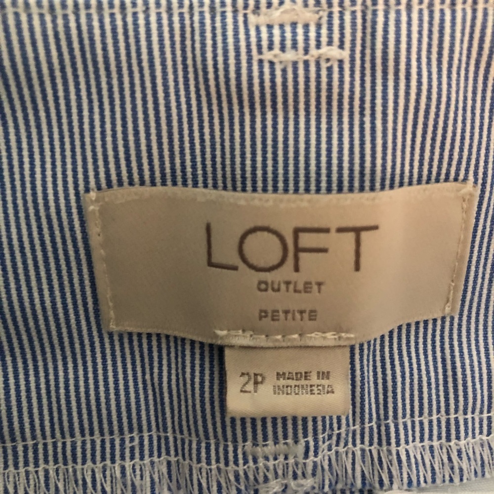 Loft Capris - Picture 2 of 10